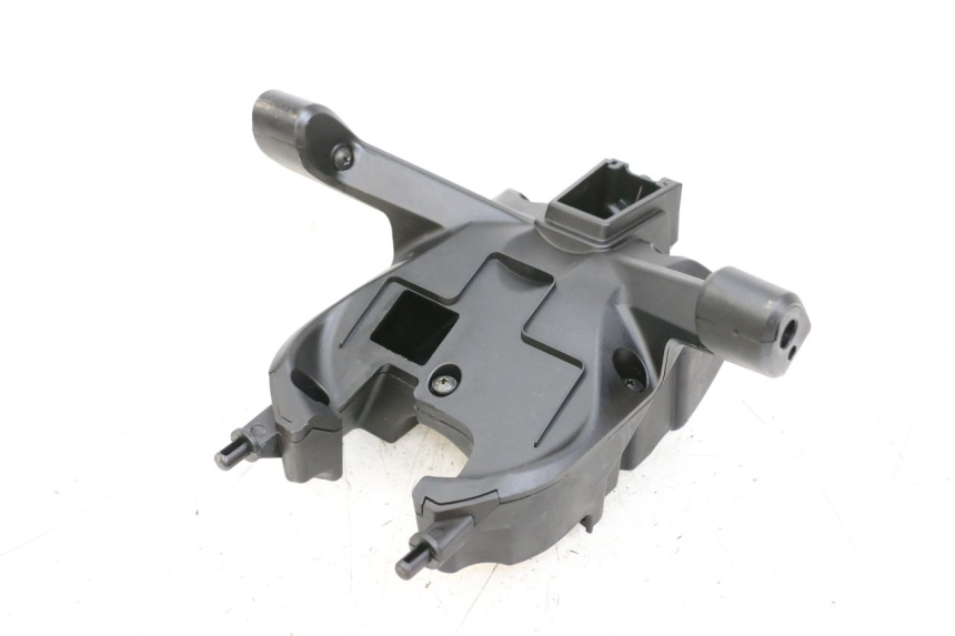 photo de Złącze owiewki przedniej HUSQVARNA SVARTPILEN 401 (2018 - 2023) - Zoom stanu zużycia