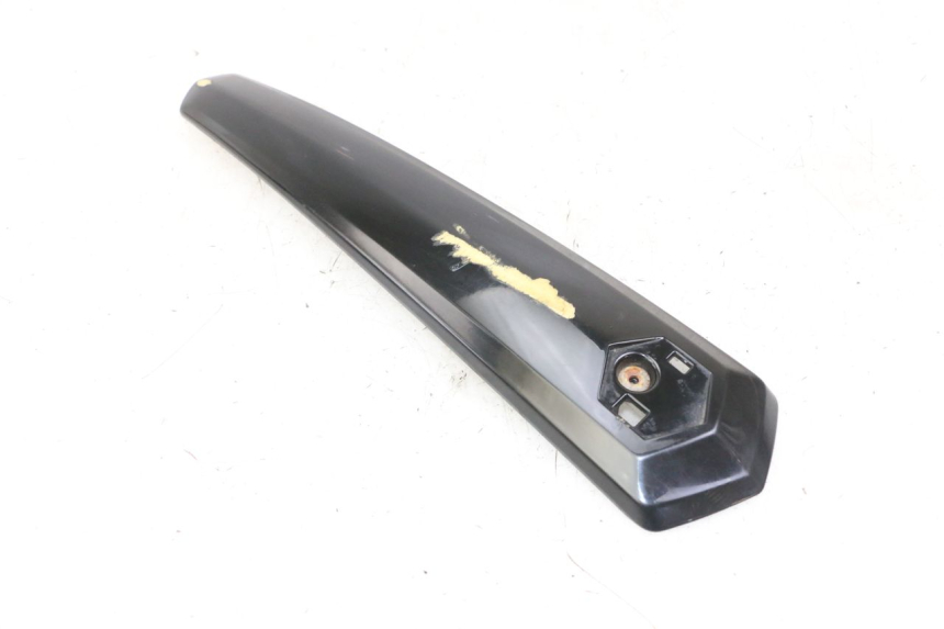 photo de Złącze owiewki przedniej PIAGGIO IE MP3 YOURBAN 300 (2011 - 2016) - Zoom stanu zużycia