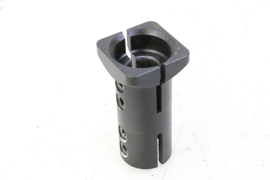 photo de Złącze dolnej przedniej owiewki DUALTRON AMINIA 1 - Szczegół części