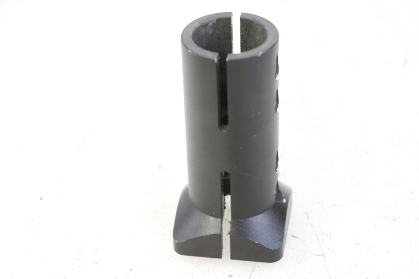 photo de Złącze dolnej przedniej owiewki DUALTRON AMINIA 1 - Inny kąt widzenia