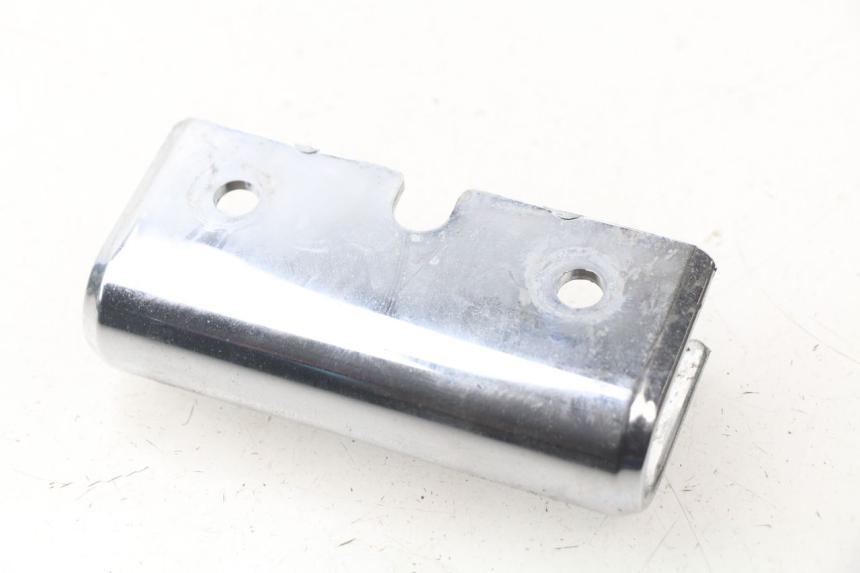 photo de Złącze dolnej przedniej owiewki HYOSUNG AQUILA GV 125 (2009 - 2016) - Widok główny