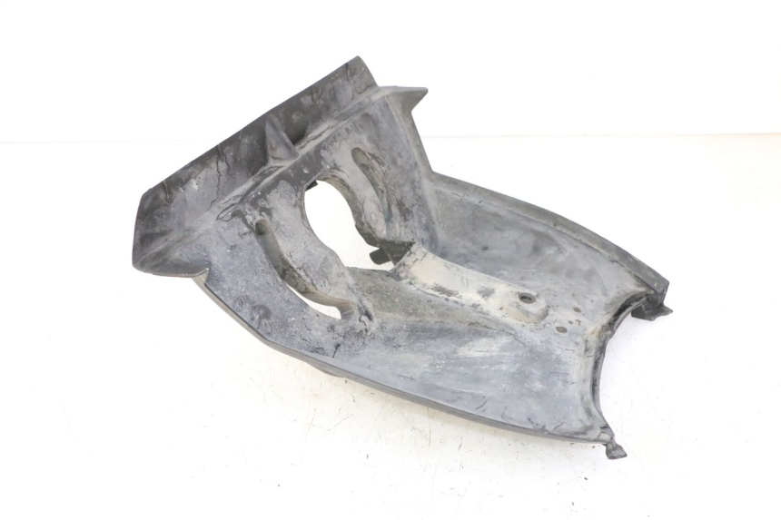 photo de Złącze dolnej przedniej owiewki YAMAHA BW'S 100 (1999 - 2002) - Inny kąt widzenia