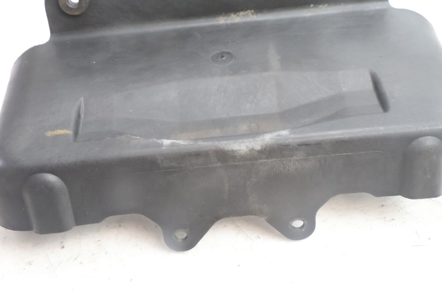photo de Złącze dolnej przedniej owiewki BMW C1 125 (2000 - 2003) - Zoom stanu zużycia