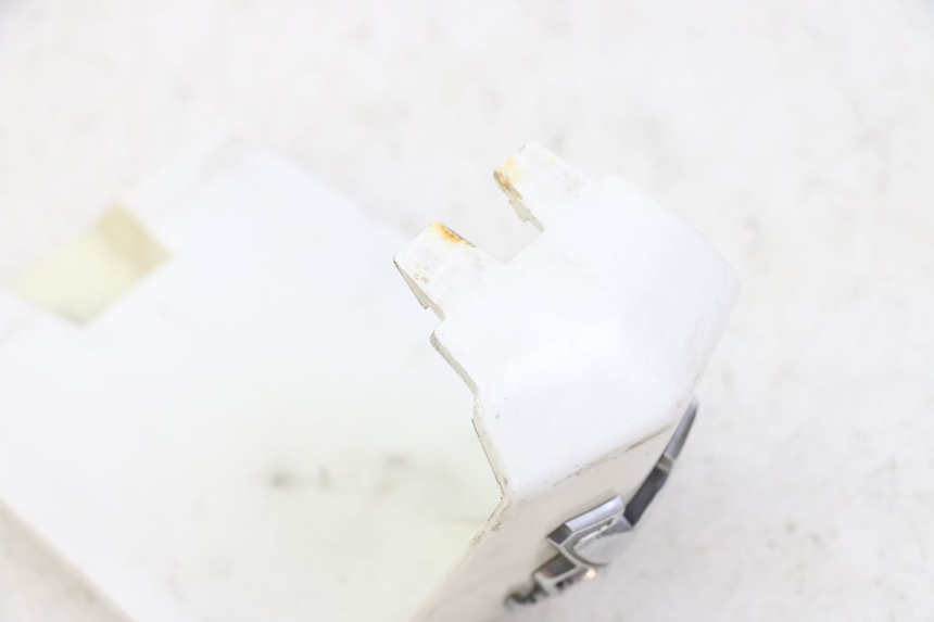 photo de Złącze dolnej przedniej owiewki PEUGEOT CITYSTAR 50 (2013 - 2017) - Szczegół części