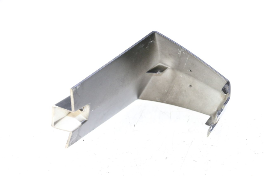 photo de Złącze dolnej przedniej owiewki PEUGEOT CITYSTAR 50 (2013 - 2017) - Szczegół części