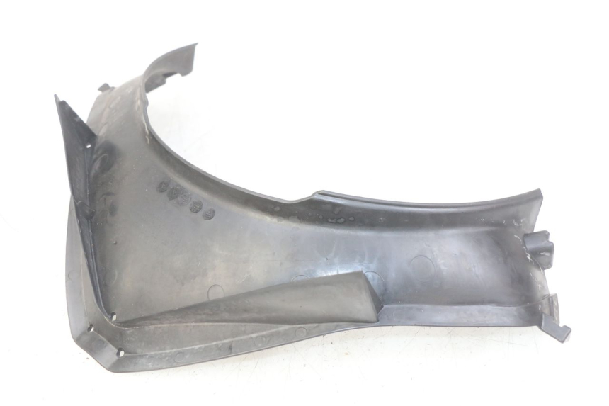 photo de Złącze dolnej przedniej owiewki KYMCO DINK STREET 125 (2009 - 2014) - Inny kąt widzenia