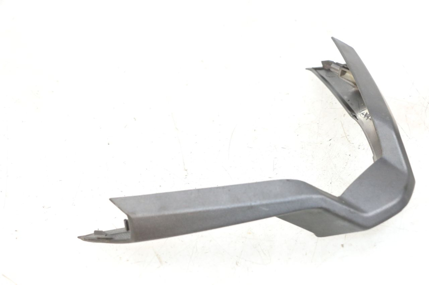 photo de Złącze dolnej przedniej owiewki JM MOTORS EVOLIS 4T 50 (2018 - 2022) - Inny kąt widzenia