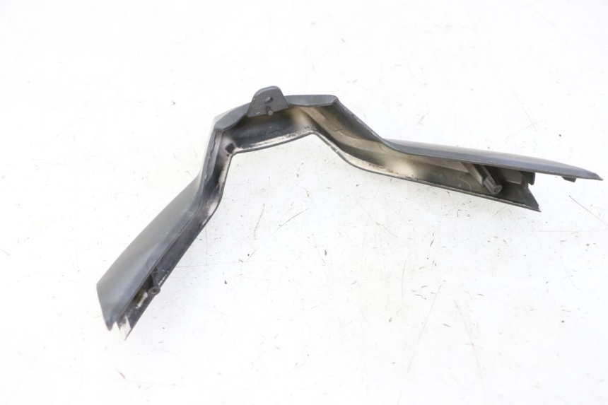 photo de Złącze dolnej przedniej owiewki JM MOTORS EVOLIS 4T 50 (2018 - 2022) - Inny kąt widzenia