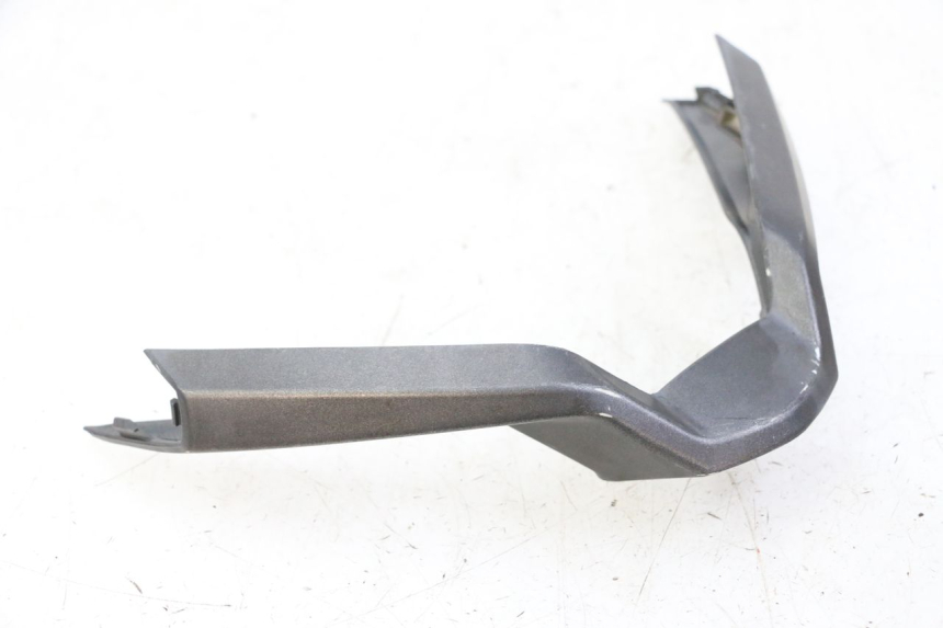 photo de Złącze dolnej przedniej owiewki JM MOTORS EVOLIS 4T 50 (2018 - 2022) - Zbliżenie techniczne