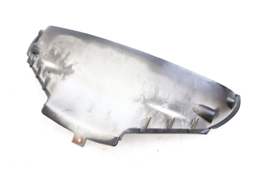 photo de Złącze dolnej przedniej owiewki HYOSUNG GTR 125 (2006 - 2008) - Zoom stanu zużycia