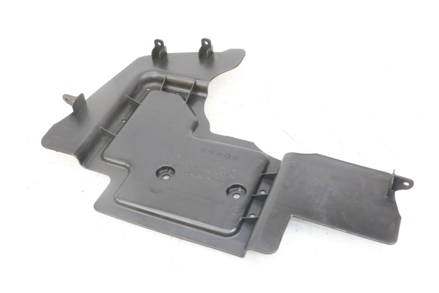 photo de Złącze dolnej przedniej owiewki KYMCO DINK 4T 50 (2007 - 2018) - Zoom stanu zużycia