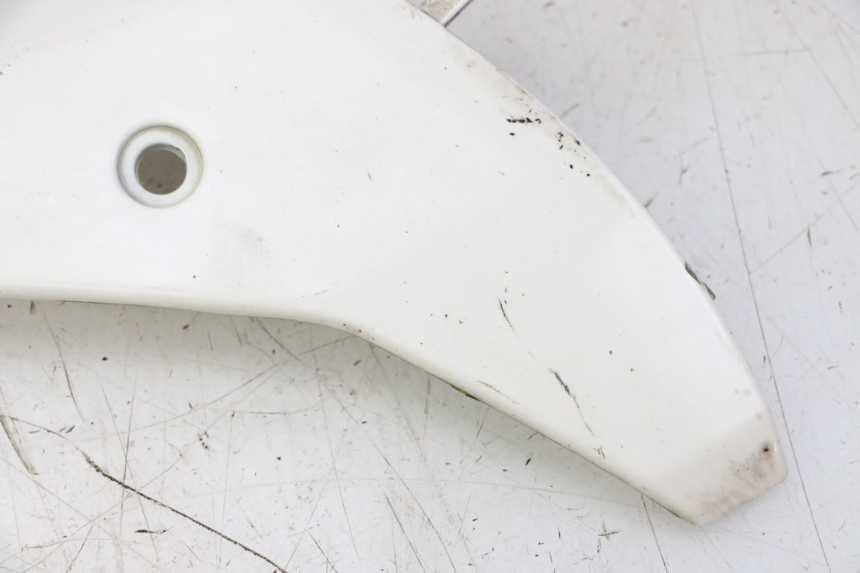 photo de Złącze dolnej przedniej owiewki PIAGGIO LXV 4T 50 (2009 - 2013) - Zoom stanu zużycia