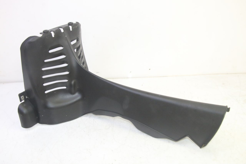 photo de Złącze dolnej przedniej owiewki PIAGGIO MP3 HPE 350 (2018 - 2020) - Widok główny