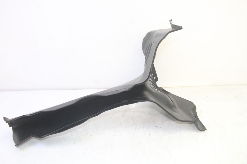 photo de Złącze dolnej przedniej owiewki PIAGGIO MP3 HPE 350 (2018 - 2020) - Widok ogólny