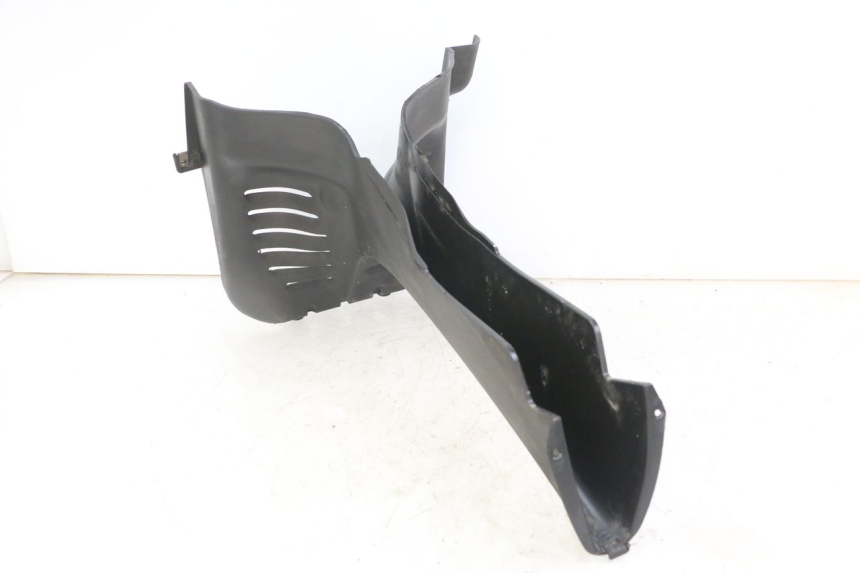 photo de Złącze dolnej przedniej owiewki PIAGGIO MP3 LT 300 (2010 - 2016) - Szczegół części