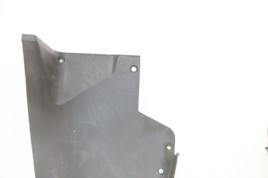 photo de Złącze dolnej przedniej owiewki PIAGGIO MP3 LT 300 (2010 - 2016) - Oznaczenia i referencje