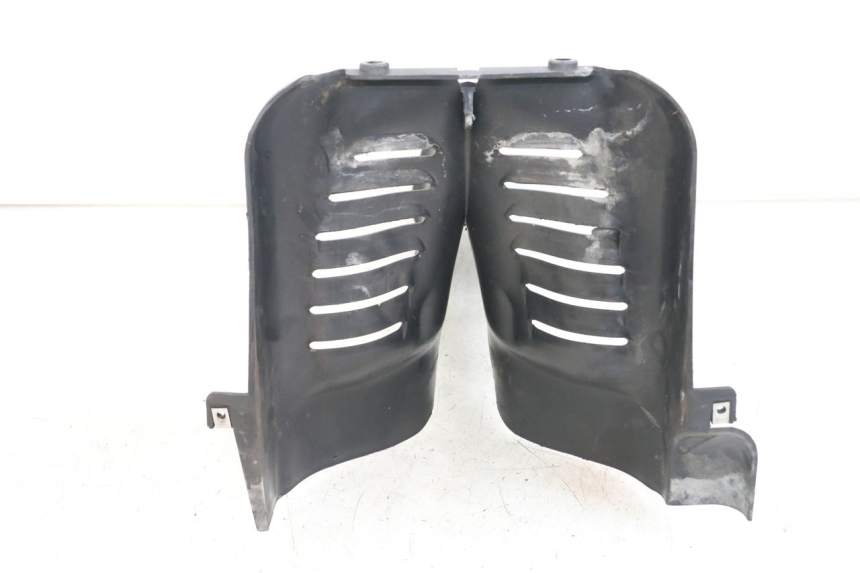 photo de Złącze dolnej przedniej owiewki PIAGGIO MP3 125 (2006 - 2014) - Inny kąt widzenia