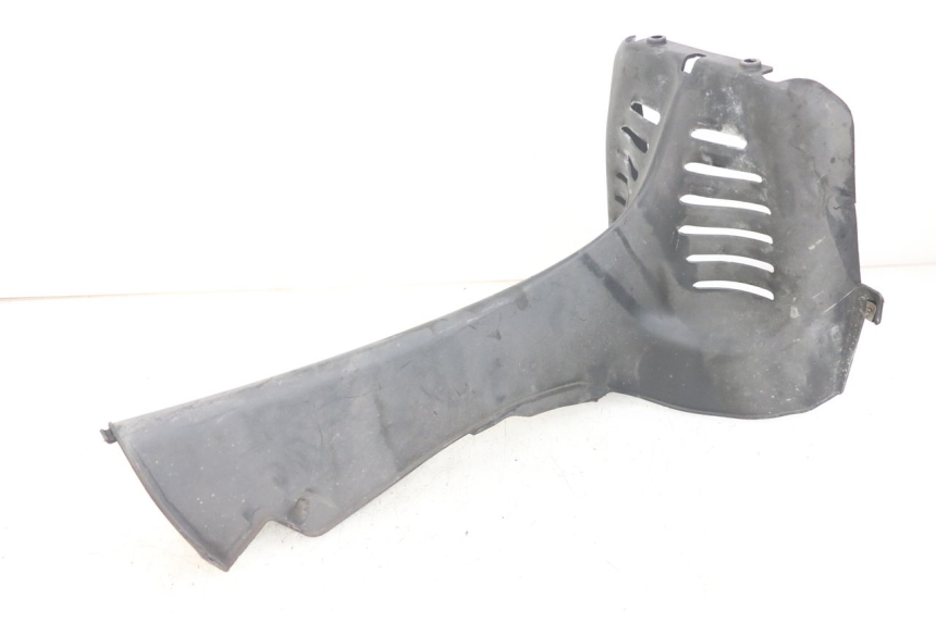 photo de Złącze dolnej przedniej owiewki PIAGGIO MP3 125 (2006 - 2014) - Zbliżenie techniczne