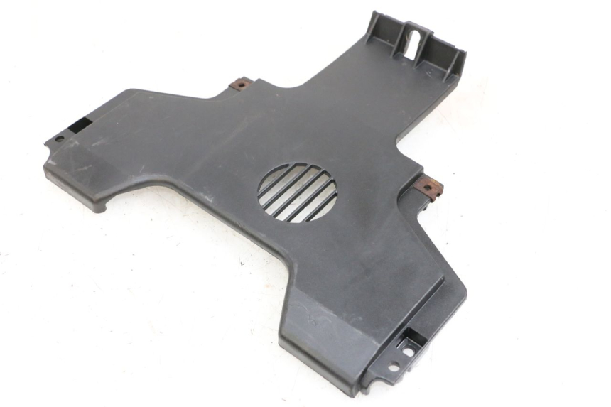 photo de Złącze dolnej przedniej owiewki PIAGGIO MP3 500 (2011 - 2015) - Inny kąt widzenia