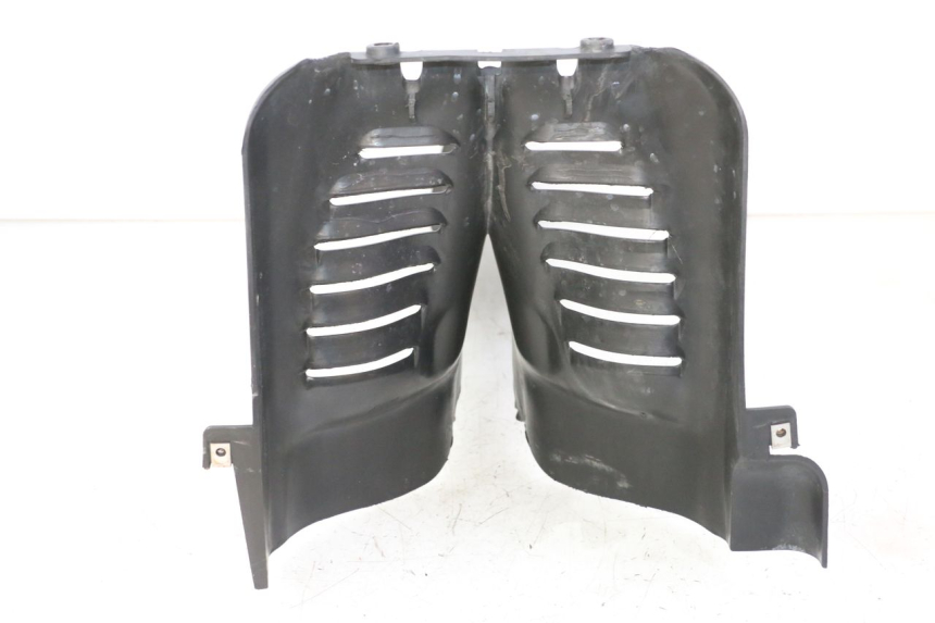 photo de Złącze dolnej przedniej owiewki PIAGGIO MP3 RL 250 (2006 - 2010) - Inny kąt widzenia