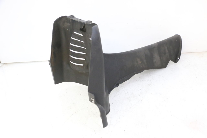 photo de Złącze dolnej przedniej owiewki PIAGGIO MP3 RL 250 (2006 - 2010) - Punkty mocowania