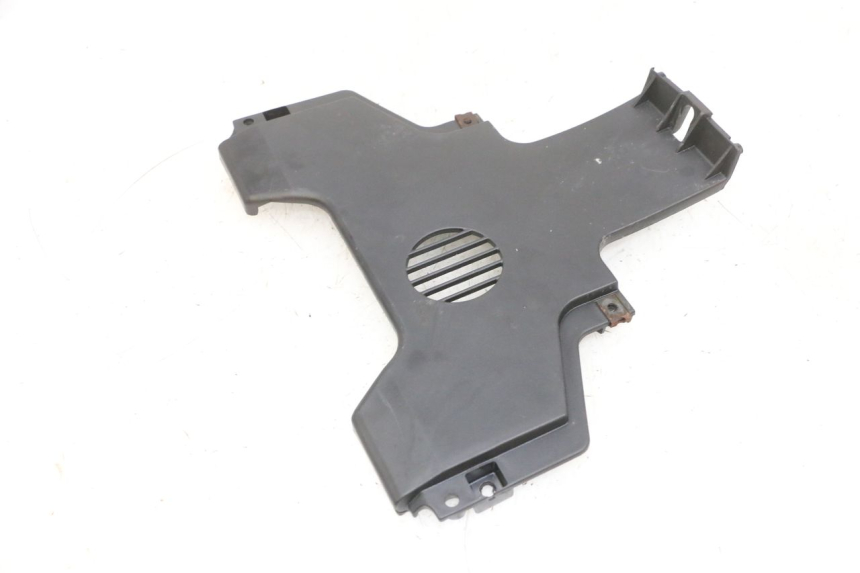 photo de Złącze dolnej przedniej owiewki PIAGGIO MP3 500 (2016 - 2018) - Inny kąt widzenia