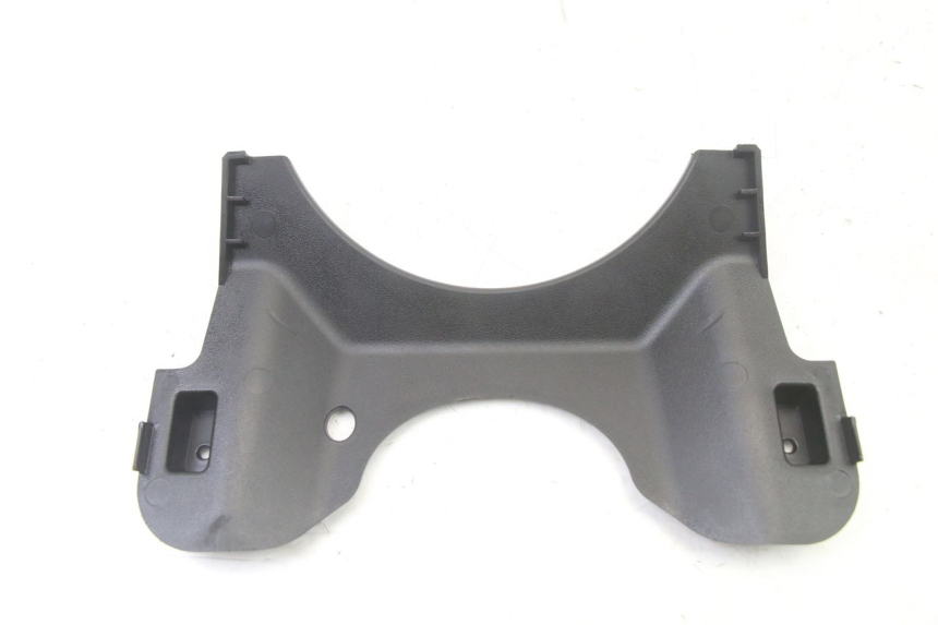 photo de Złącze dolnej przedniej owiewki SYM ORBIT III 3 4T 50 (2021 - 2025) - Szczegół części