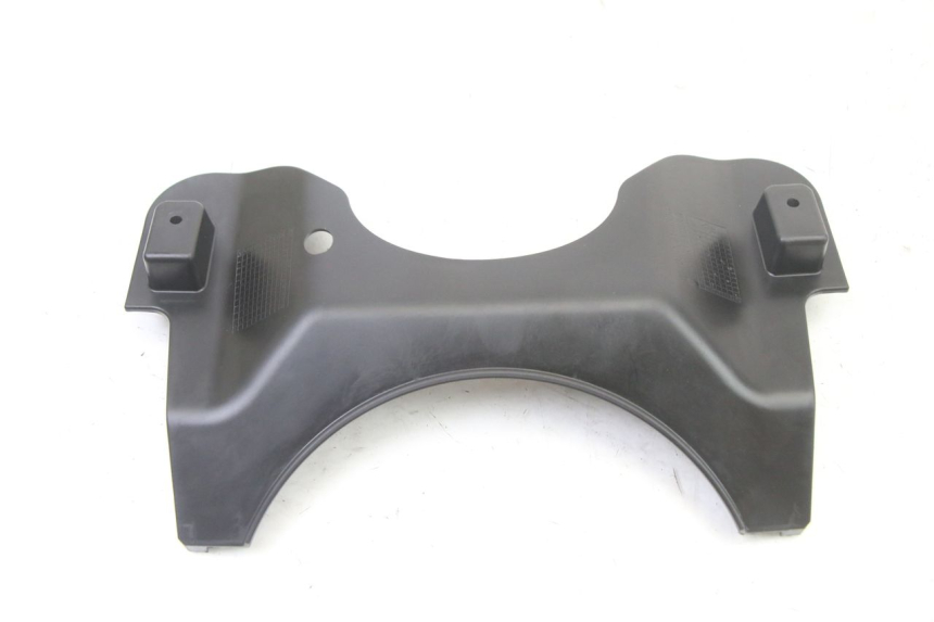 photo de Złącze dolnej przedniej owiewki SYM ORBIT III 3 4T 50 (2021 - 2025) - Zoom stanu zużycia