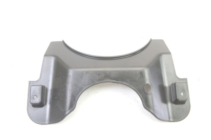 photo de Złącze dolnej przedniej owiewki SYM ORBIT III 3 4T 50 (2021 - 2025) - Inny kąt widzenia