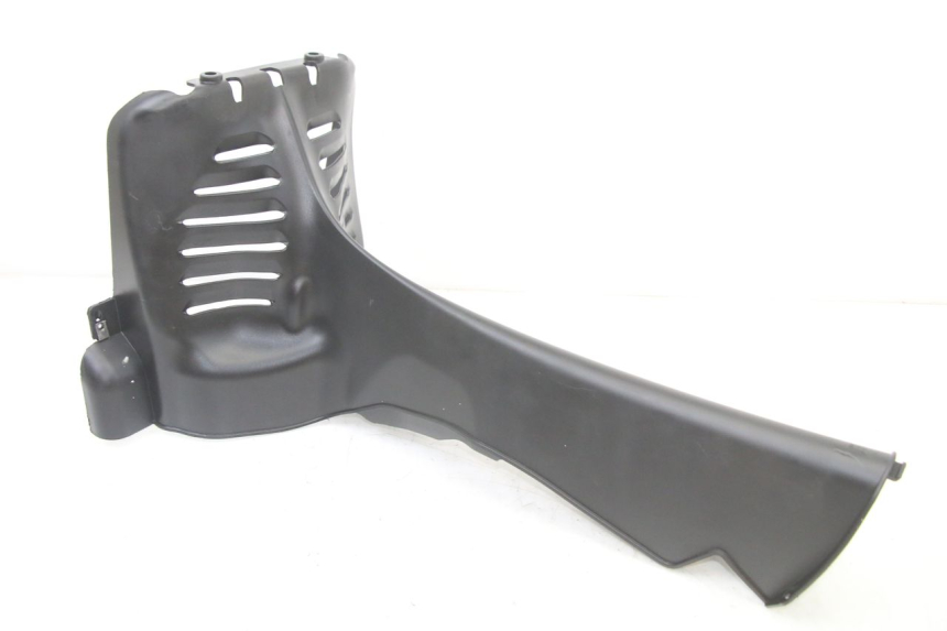 photo de Złącze dolnej przedniej owiewki PIAGGIO MP3 500 (2014 - 2017) - Inny kąt widzenia