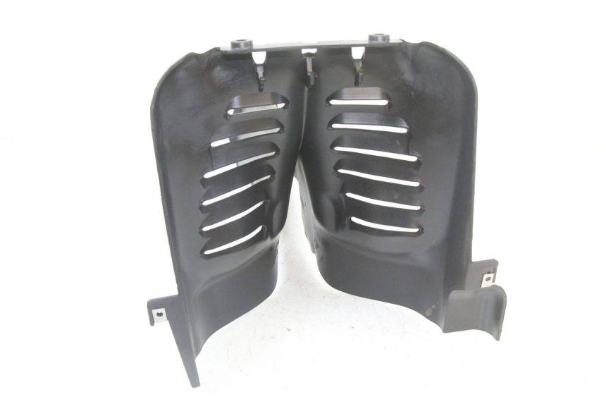 photo de Złącze dolnej przedniej owiewki PIAGGIO MP3 500 (2014 - 2017) - Stan powierzchni