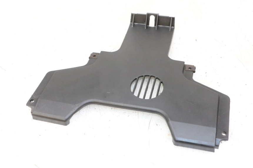 photo de Złącze dolnej przedniej owiewki PIAGGIO MP3 LT 400 (2007 - 2012) - Zoom stanu zużycia