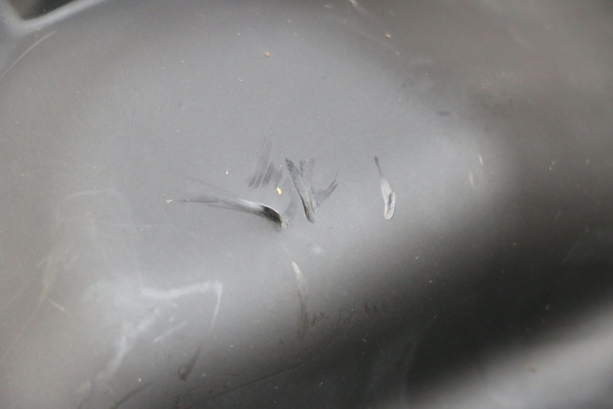 photo de Złącze dolnej przedniej owiewki BMW R GS 1250 (2021 - 2024) - Zbliżenie techniczne