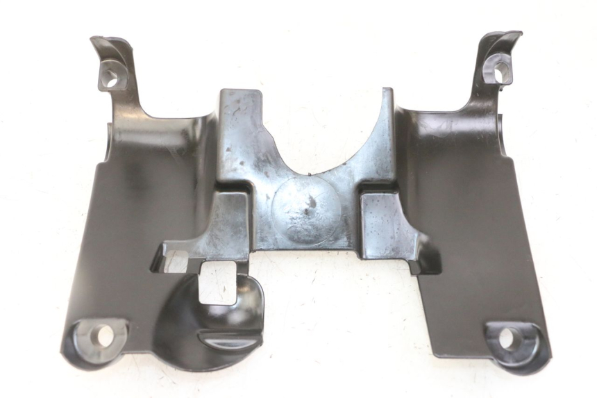 photo de Złącze dolnej przedniej owiewki PEUGEOT SPEEDFIGHT 2 LC 50 (2000 - 2009) - Szczegół części