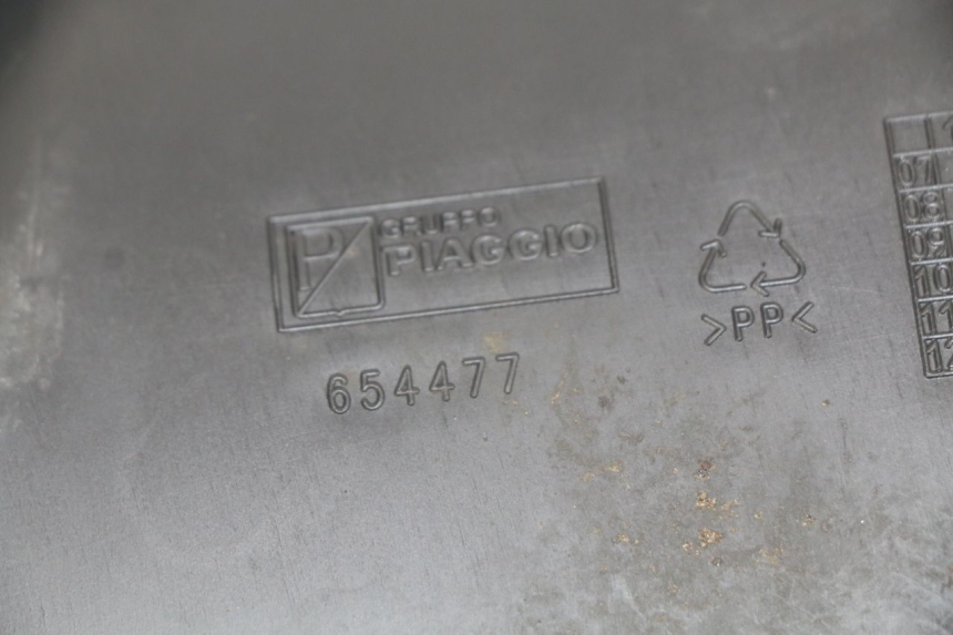 photo de Złącze dolnej przedniej owiewki APRILIA SRV 850 (2012 - 2017) - Szczegół części