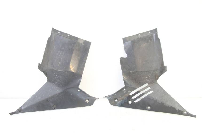 photo de Złącze dolnej przedniej owiewki HONDA ST PAN EUROPEAN 1300 (2002 - 2013) - Widok główny