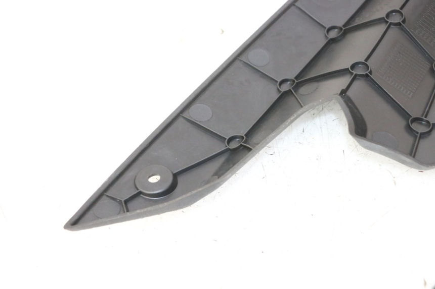 photo de Złącze dolnej przedniej owiewki PEUGEOT STREETZONE I NAKED 2T 50 (2018 - 2020) - Część sprawdzona