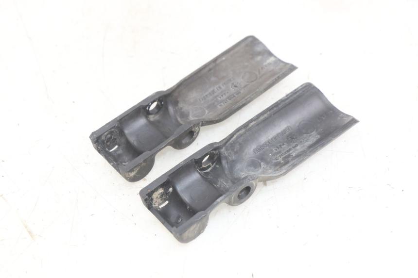 photo de Złącze dolnej przedniej owiewki PEUGEOT TREKKER 50 (1998 - 2004) - Szczegół części