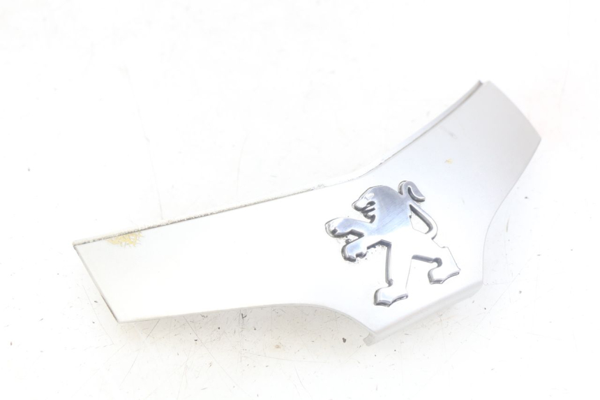 photo de Złącze dolnej przedniej owiewki PEUGEOT TWEET 4T 50 (2010 - 2014) - Widok główny