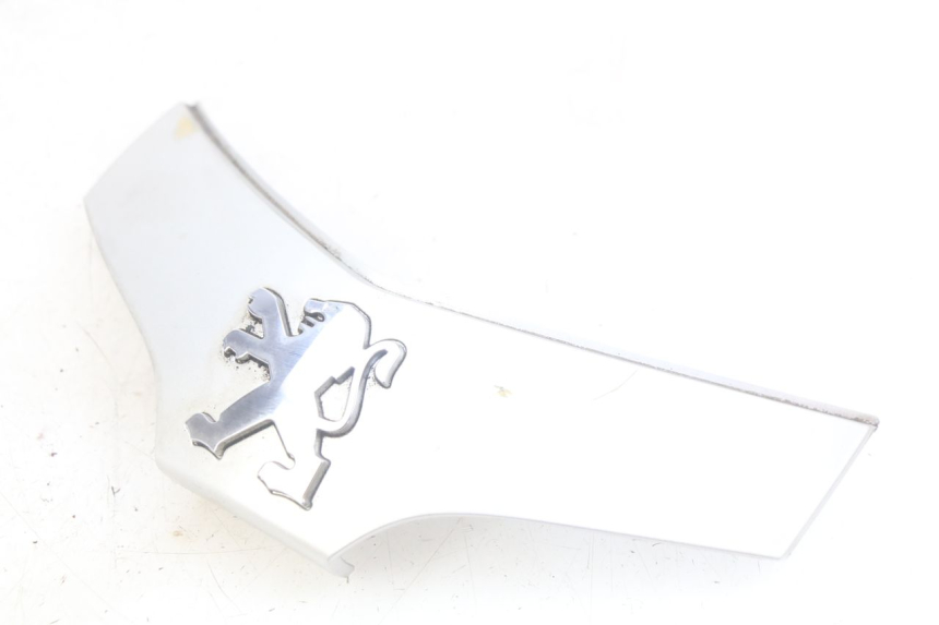 photo de Złącze dolnej przedniej owiewki PEUGEOT TWEET 4T 50 (2010 - 2014) - Zoom stanu zużycia