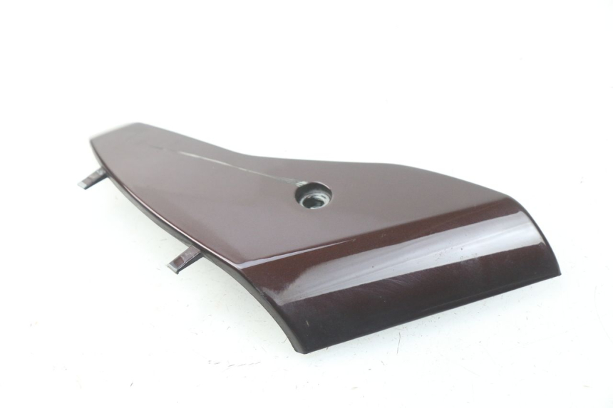 photo de Złącze dolnej przedniej owiewki PIAGGIO VESPA LX IE 125 (2010 - 2012) - Zoom stanu zużycia