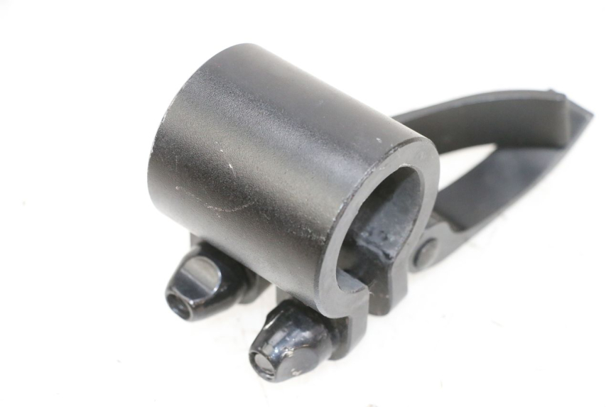 photo de Złącze dolnej przedniej owiewki DUALTRON VICTOR LIMITED 1 - Zoom stanu zużycia