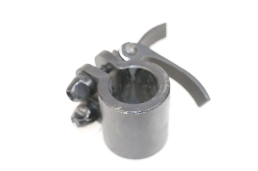 photo de Złącze dolnej przedniej owiewki DUALTRON VICTOR LIMITED 1 - Inny kąt widzenia