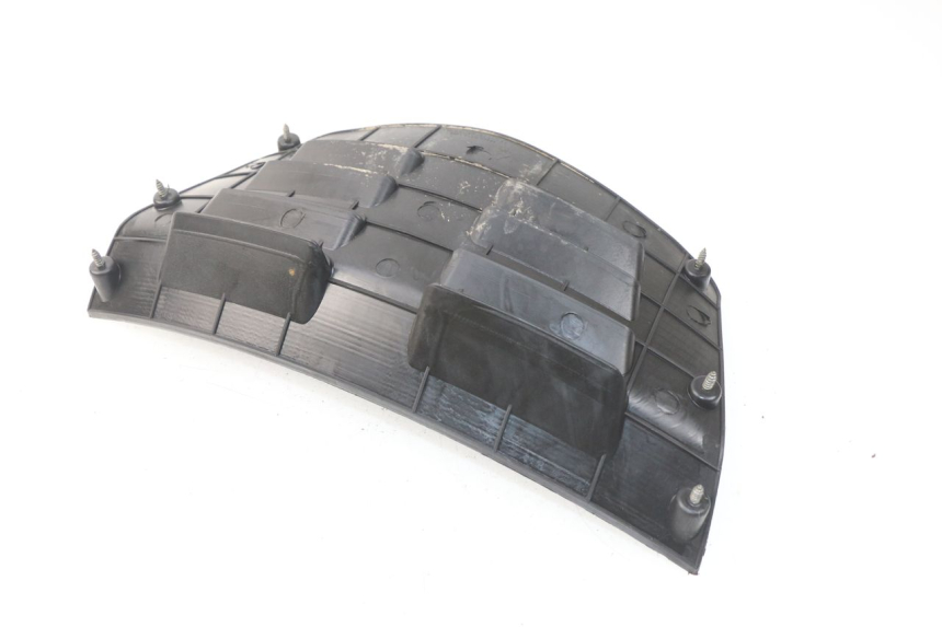 photo de Złącze dolnej przedniej owiewki EUROCKA VIRTUALITY GT 4T 50 (2011 - 2017) - Zoom stanu zużycia