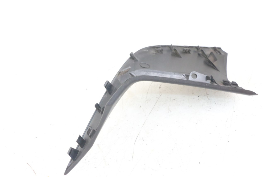 photo de Złącze dolnej przedniej owiewki YAMAHA XMAX X-MAX ABS 125 (2017 - 2020) - Punkty mocowania