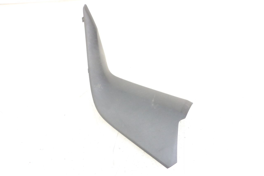 photo de Złącze dolnej przedniej owiewki YAMAHA XMAX X-MAX ABS 125 (2017 - 2020) - Część sprawdzona