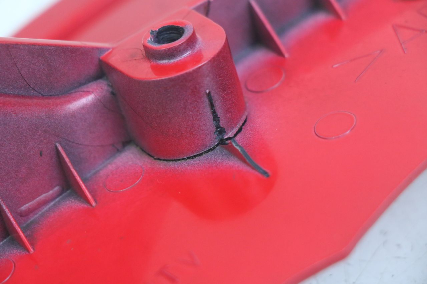 photo de Złącze dolnej przedniej owiewki YAMAHA YZF R THUNDERCAT 600 (1996 - 2003) - Zoom stanu zużycia