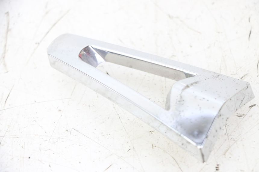 photo de Złącze owiewki przedniej SYM JOYMAX 125 (2010 - 2017) - Zoom stanu zużycia