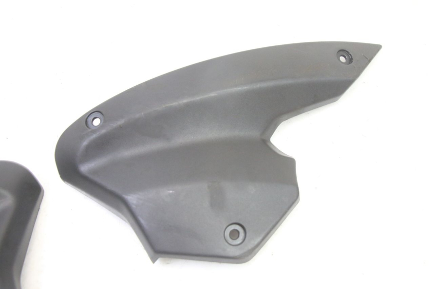 photo de Złącze owiewki przedniej PEUGEOT KISBEE 4T 50 (2018 - 2022) - Zoom stanu zużycia