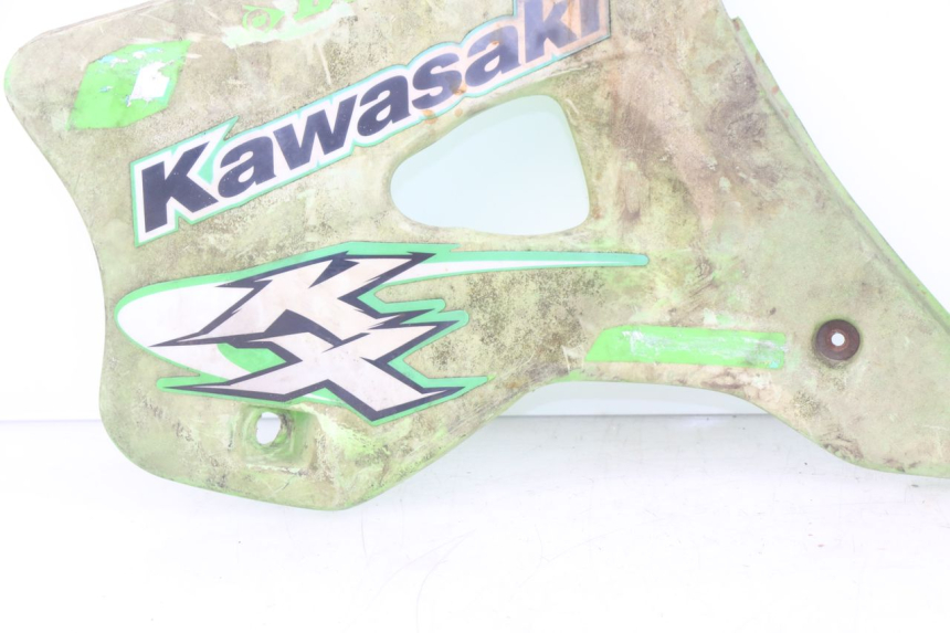 photo de Złącze owiewki przedniej KAWASAKI KX 250 (1994 - 1998) - Zbliżenie komponentów